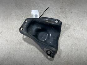A9063221109 Mercedes-benz 2020 Sprinter Front Right Suspension Wishbone Mount Cover