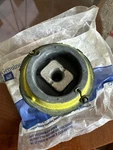Gm# 10306194 Insulator Isolant Aislador. Fixed Price $65.00.