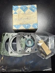 New Mercedes Suspension Compressor Repair Kit W100 W109 W112 0005860113. Fixed Price $250.00.
